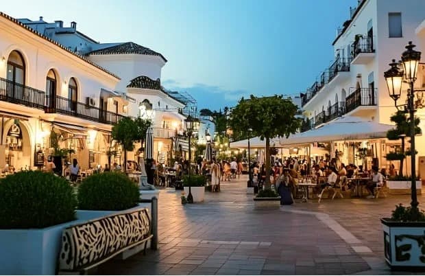 Torre de la Horadada: Coastal Beauty & Relaxed Living