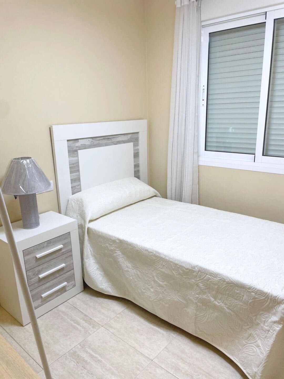 2-Bedroom Apartment in Puerto Deportivo, Guardamar del Segura - 14