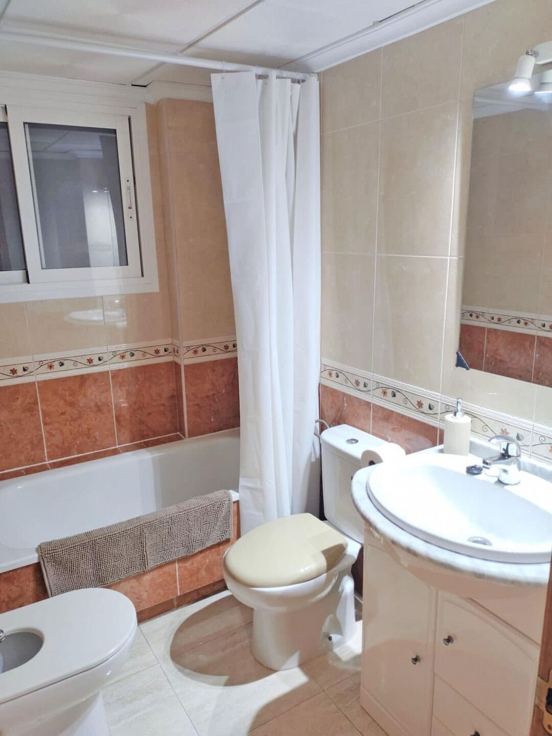 2-Bedroom Apartment in Puerto Deportivo, Guardamar del Segura - 17