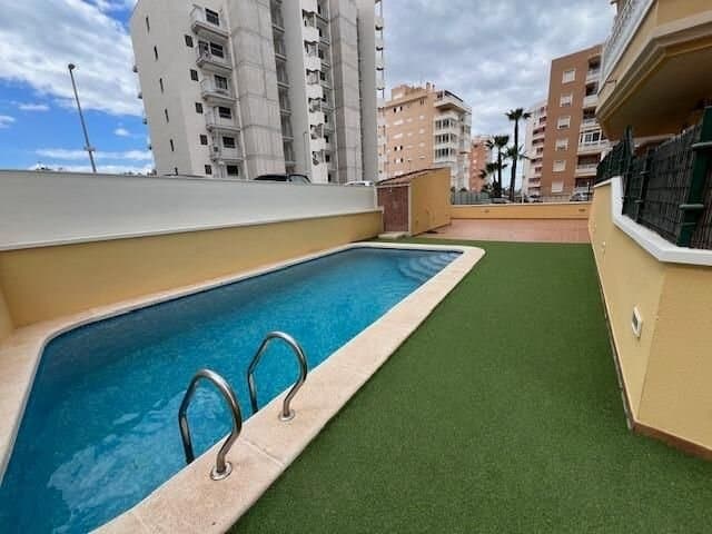 2-Bedroom Apartment in Puerto Deportivo, Guardamar del Segura - 22