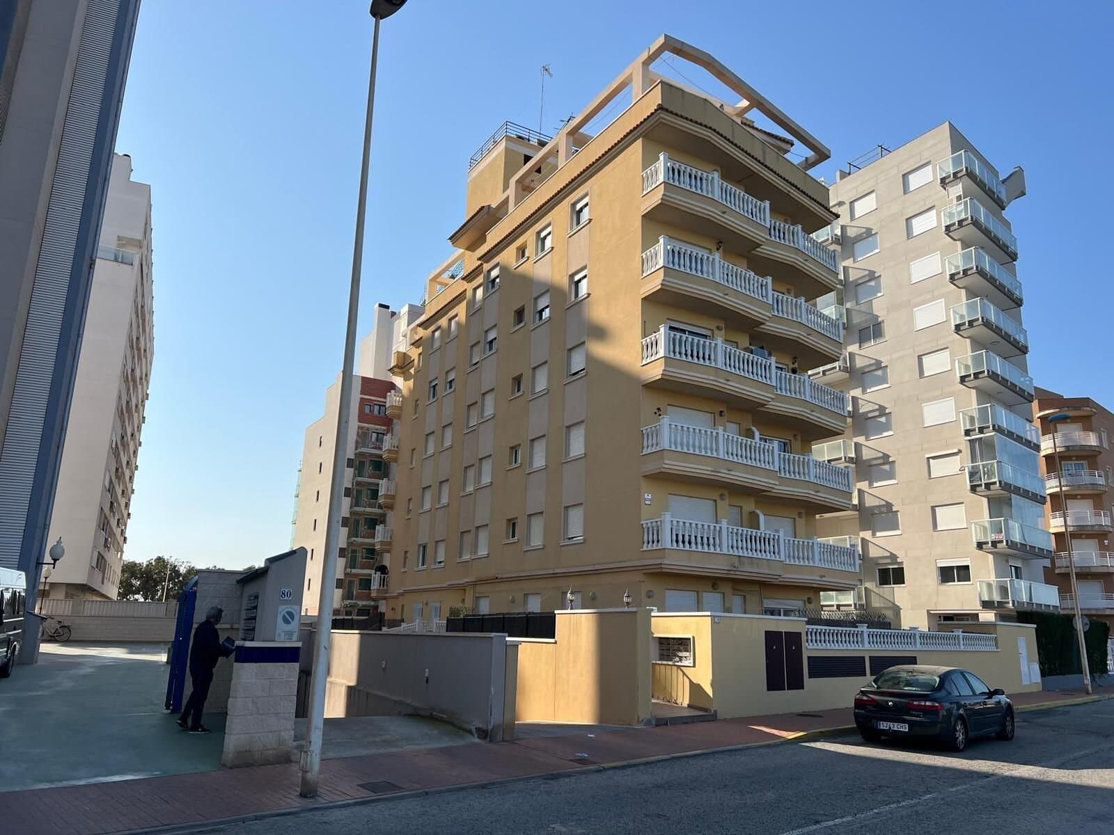 2-Bedroom Apartment in Puerto Deportivo, Guardamar del Segura - 24
