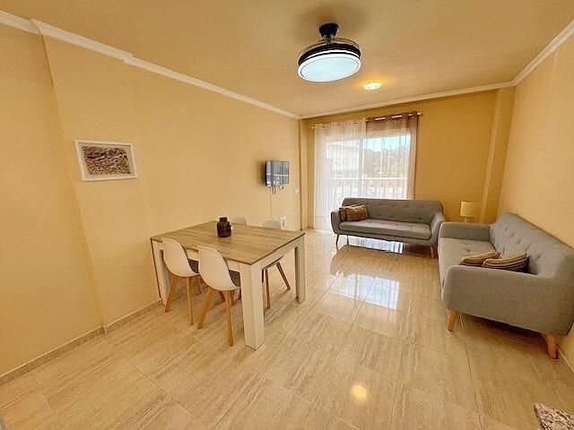 2-Bedroom Apartment in Puerto Deportivo, Guardamar del Segura - 4
