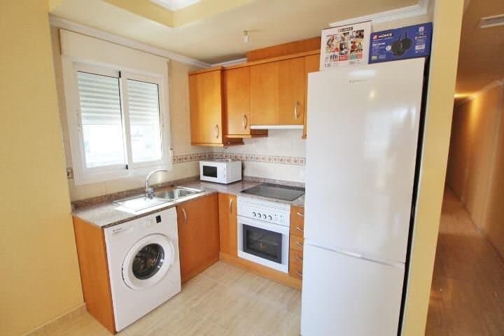 2-Bedroom Apartment in Puerto Deportivo, Guardamar del Segura - 9