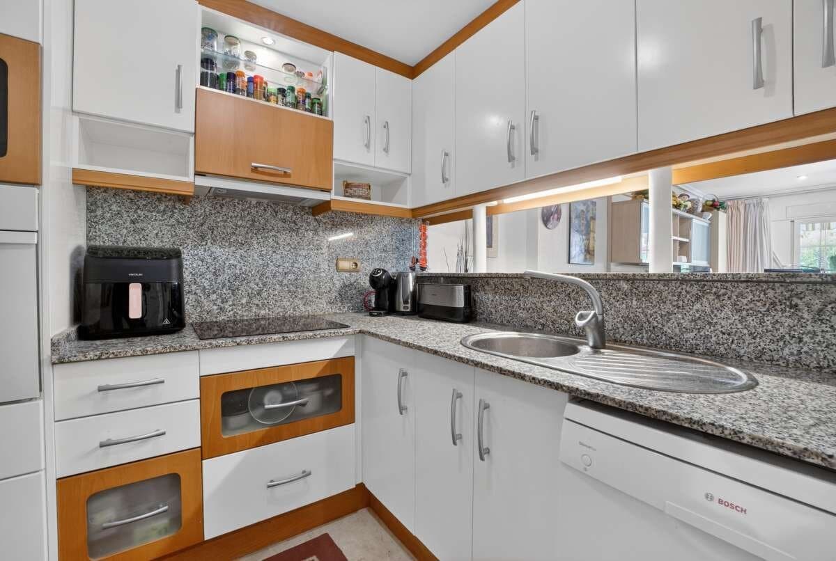2-Bedroom Apartment in Cabo Roig, Orihuela Costa - 19