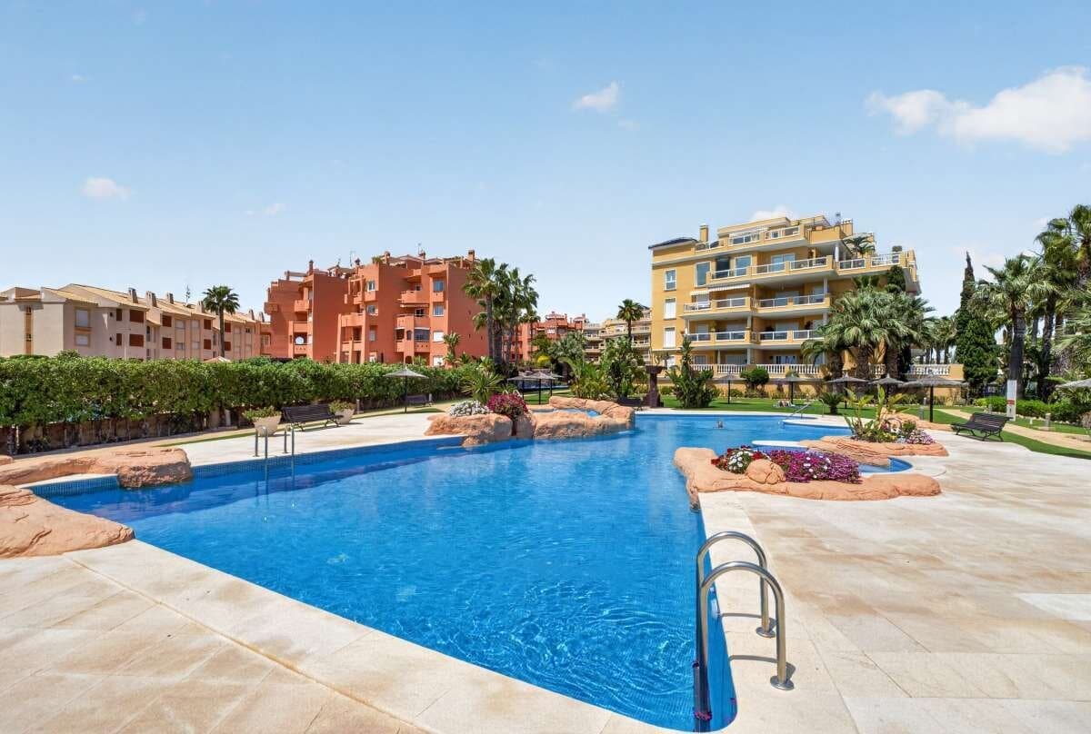 2-Bedroom Apartment in Cabo Roig, Orihuela Costa - 24