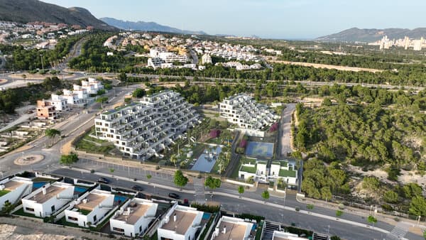 3-Bedroom Detached House in Finestrat