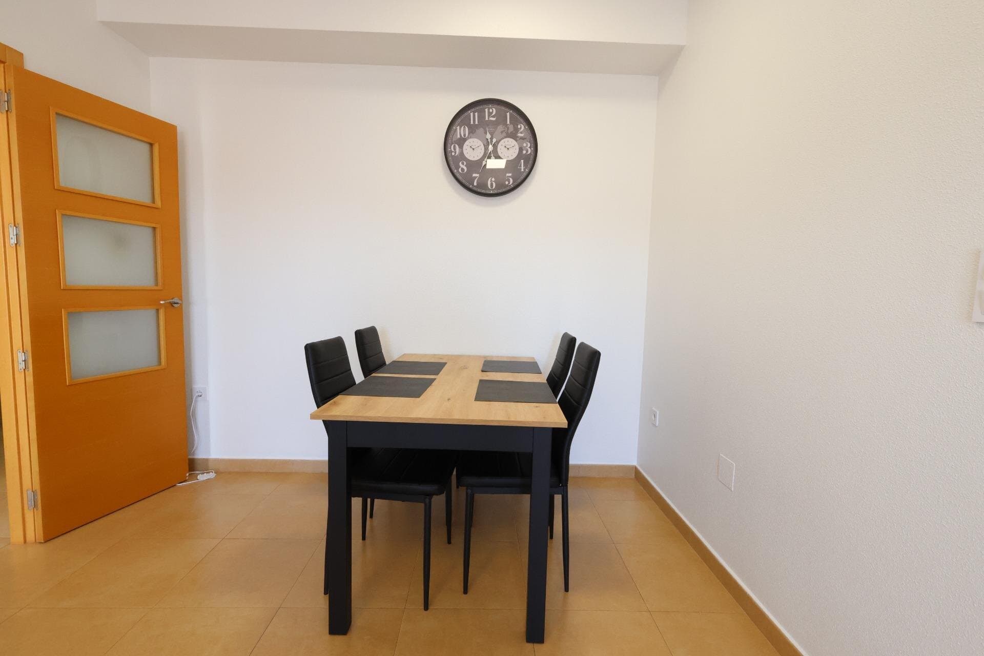 Apartamento de 2 Dormitorios en Lomas de Cabo Roig, Orihuela Costa - 9