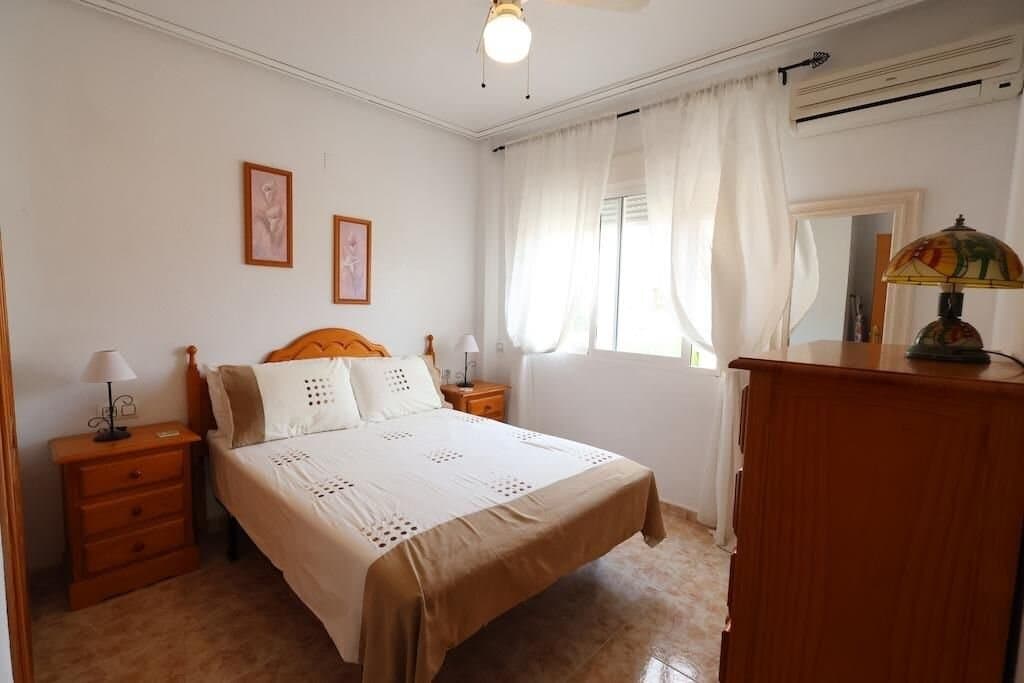 Bungalow de 2 Dormitorios en La Zenia, Orihuela Costa - 10