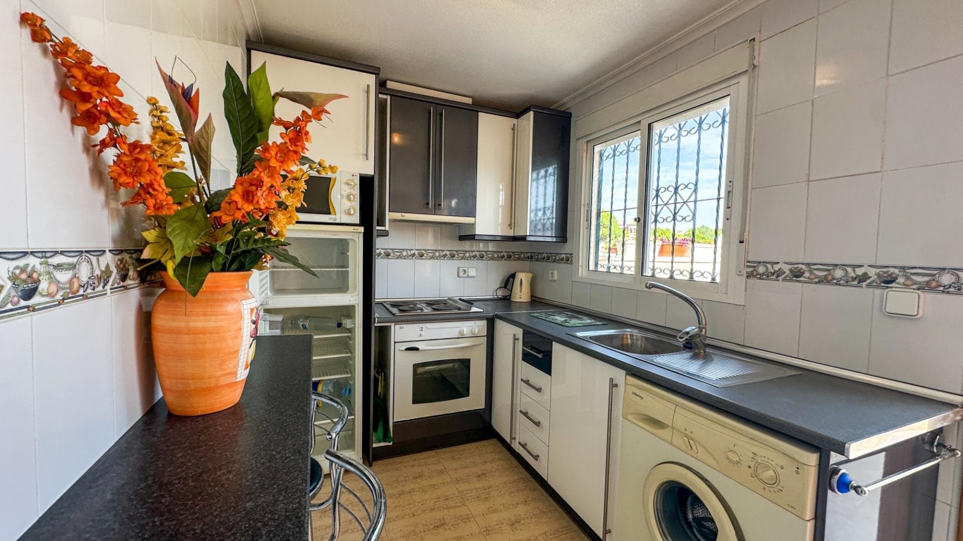 2-Bedroom House in Playa Flamenca, Orihuela Costa - 2