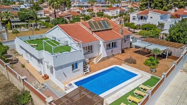 6-Bedroom Villa in Centro de la Ciudad Quesada, Rojales