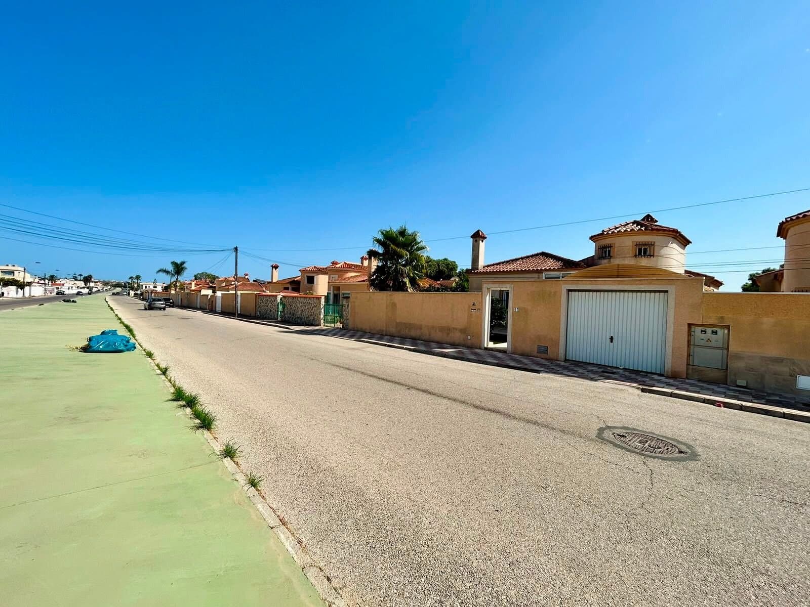 4-Bedroom Villa in San Luis, Torrevieja - 5