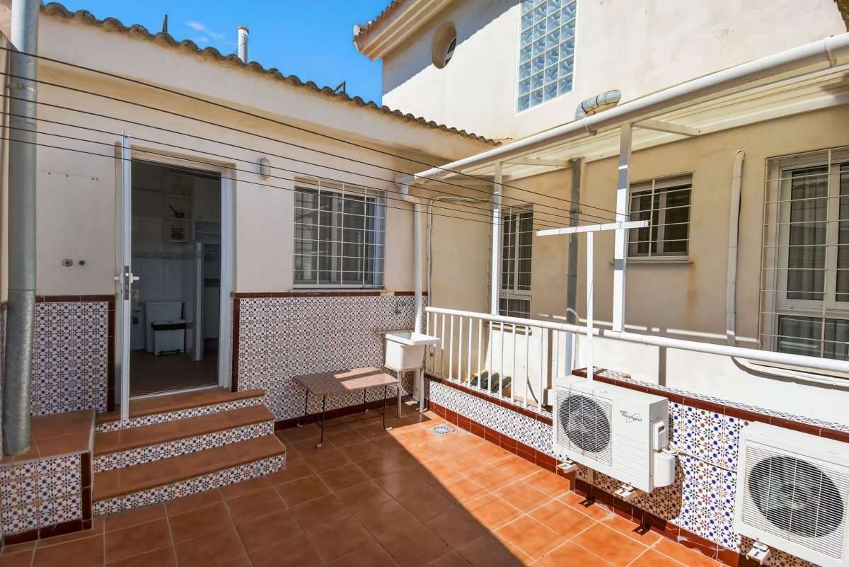 5-Bedroom Villa in La Puntica, Lo Pagan - 20