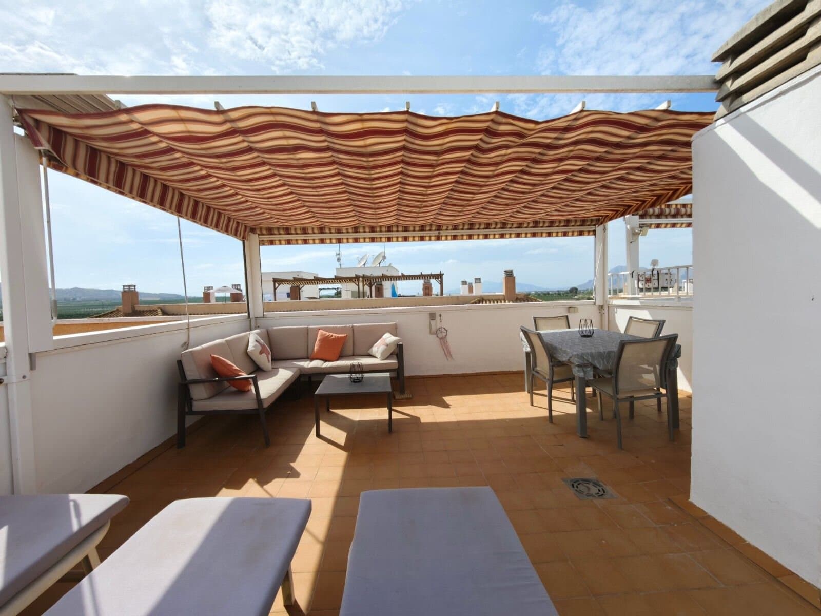 2-Bedroom Apartment in Comunidad Valenciana, Algorfa - 16