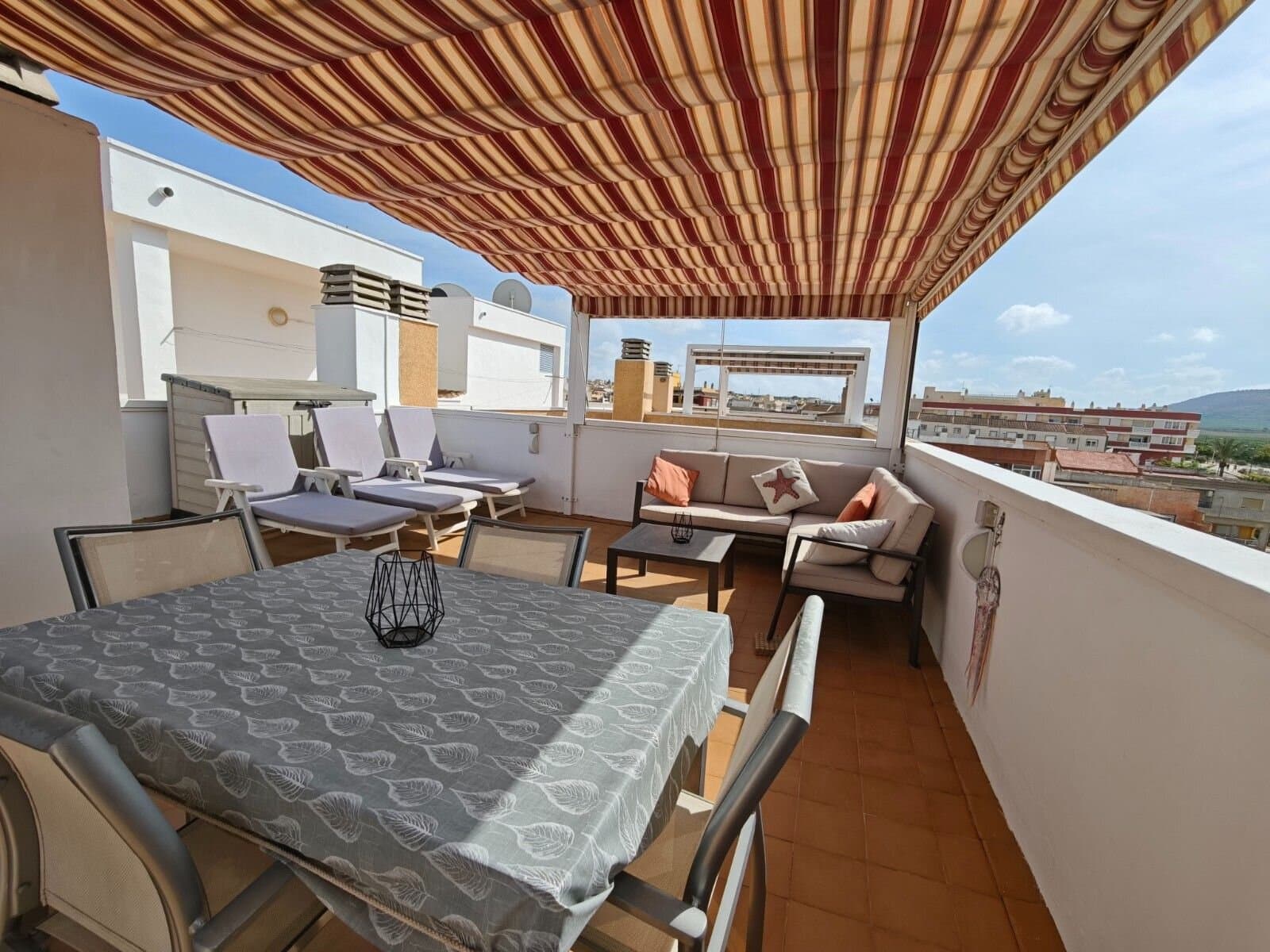 2-Bedroom Apartment in Comunidad Valenciana, Algorfa - 17