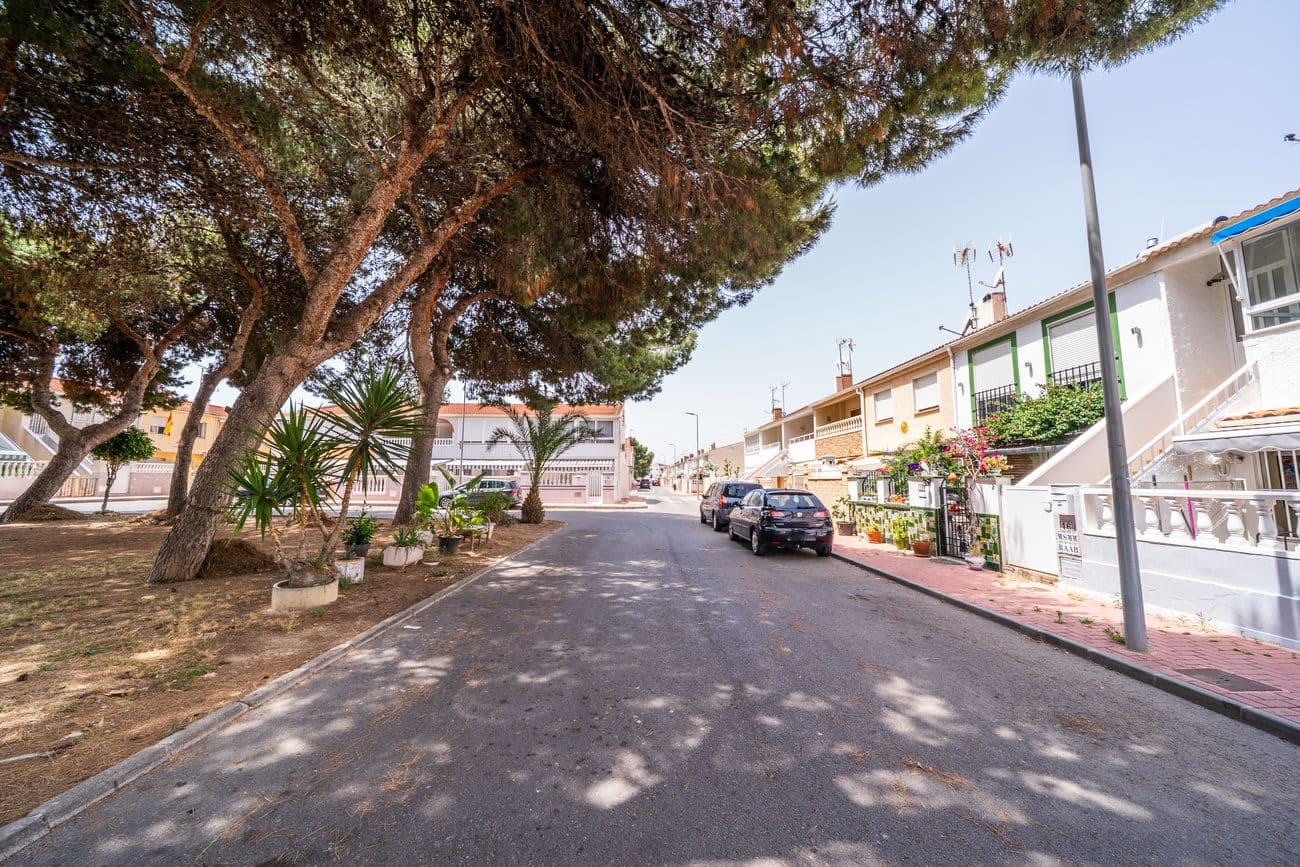 2-Bedroom Apartment in La Veleta, Torrevieja - 21