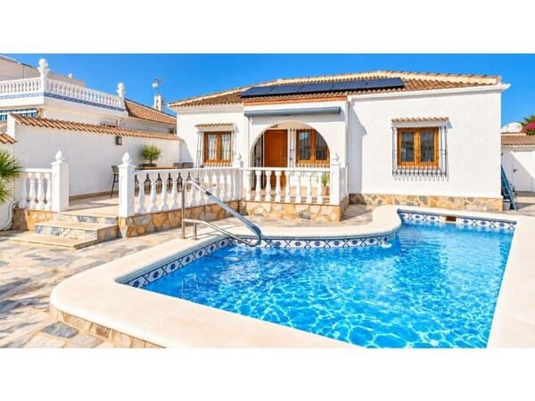 3-Bedroom Villa in La Siesta - El Salado - Torreta, Torrevieja