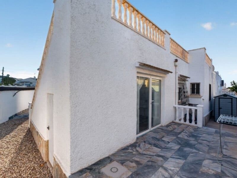 3-Bedroom Villa in La Siesta - El Salado - Torreta, Torrevieja - 24