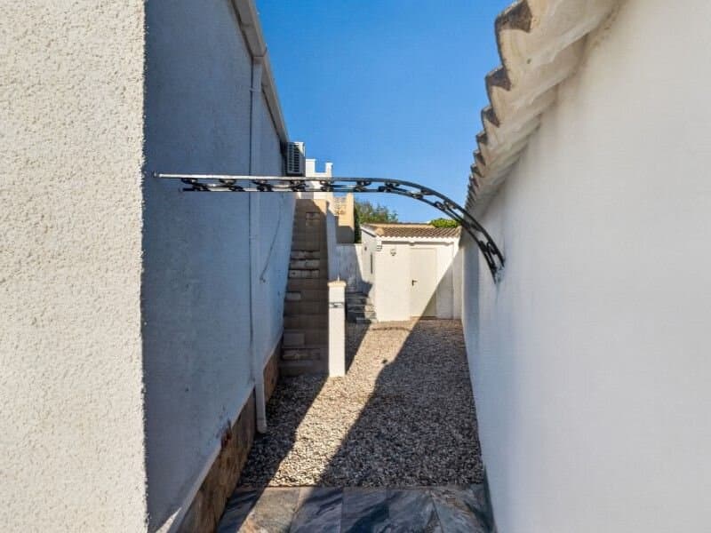 3-Bedroom Villa in La Siesta - El Salado - Torreta, Torrevieja - 26