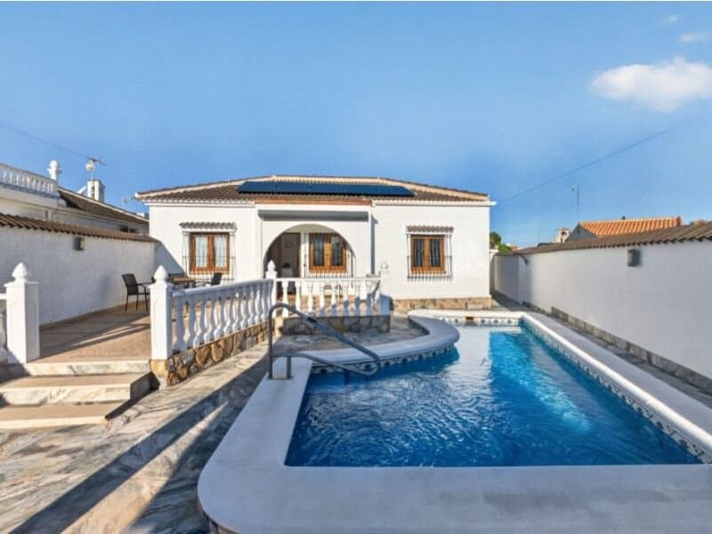 3-Bedroom Villa in La Siesta - El Salado - Torreta, Torrevieja - 3