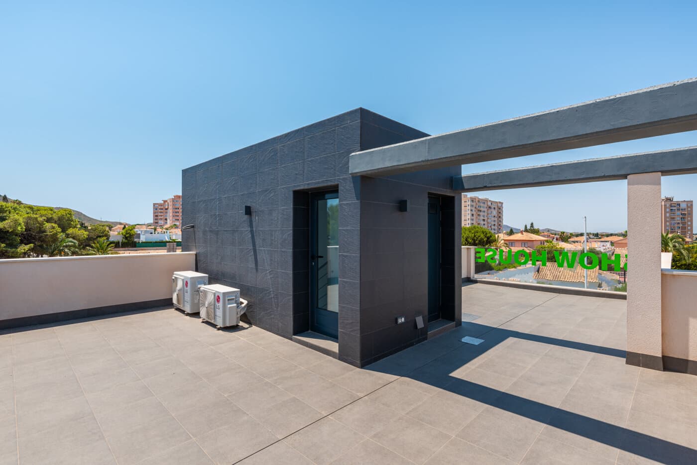 3-Bedroom Detached House in Playa Paraiso - 6