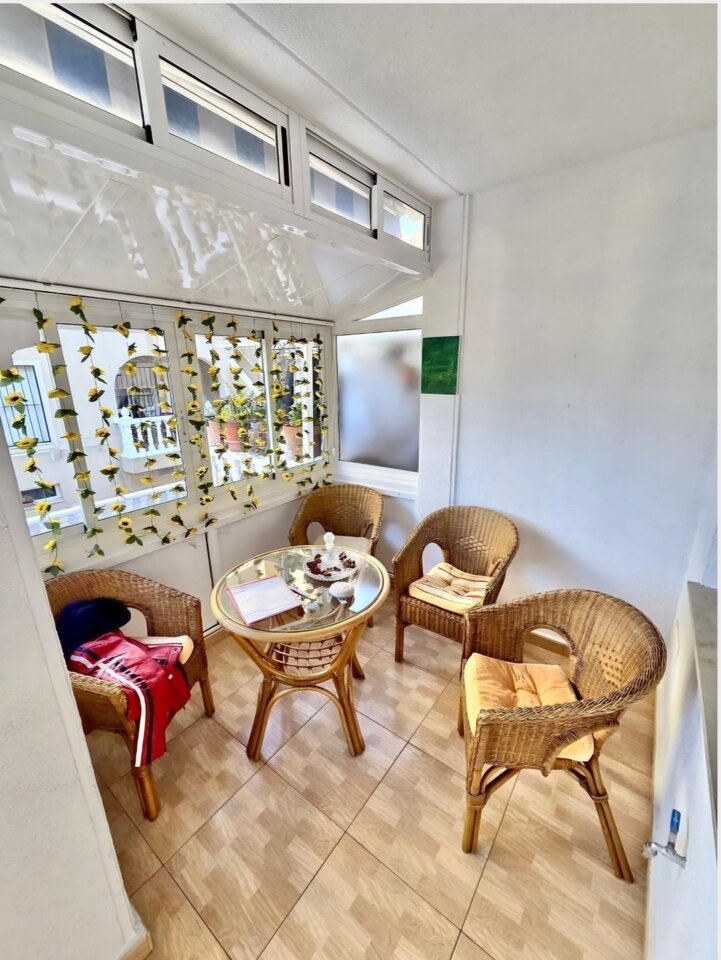 3-Bedroom House in La Zenia, Orihuela Costa - Image 2