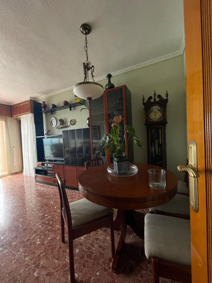 4-Bedroom Apartment in Torrevieja - Image 18