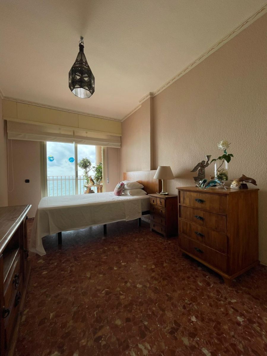 4-Bedroom Apartment in Torrevieja - Image 23