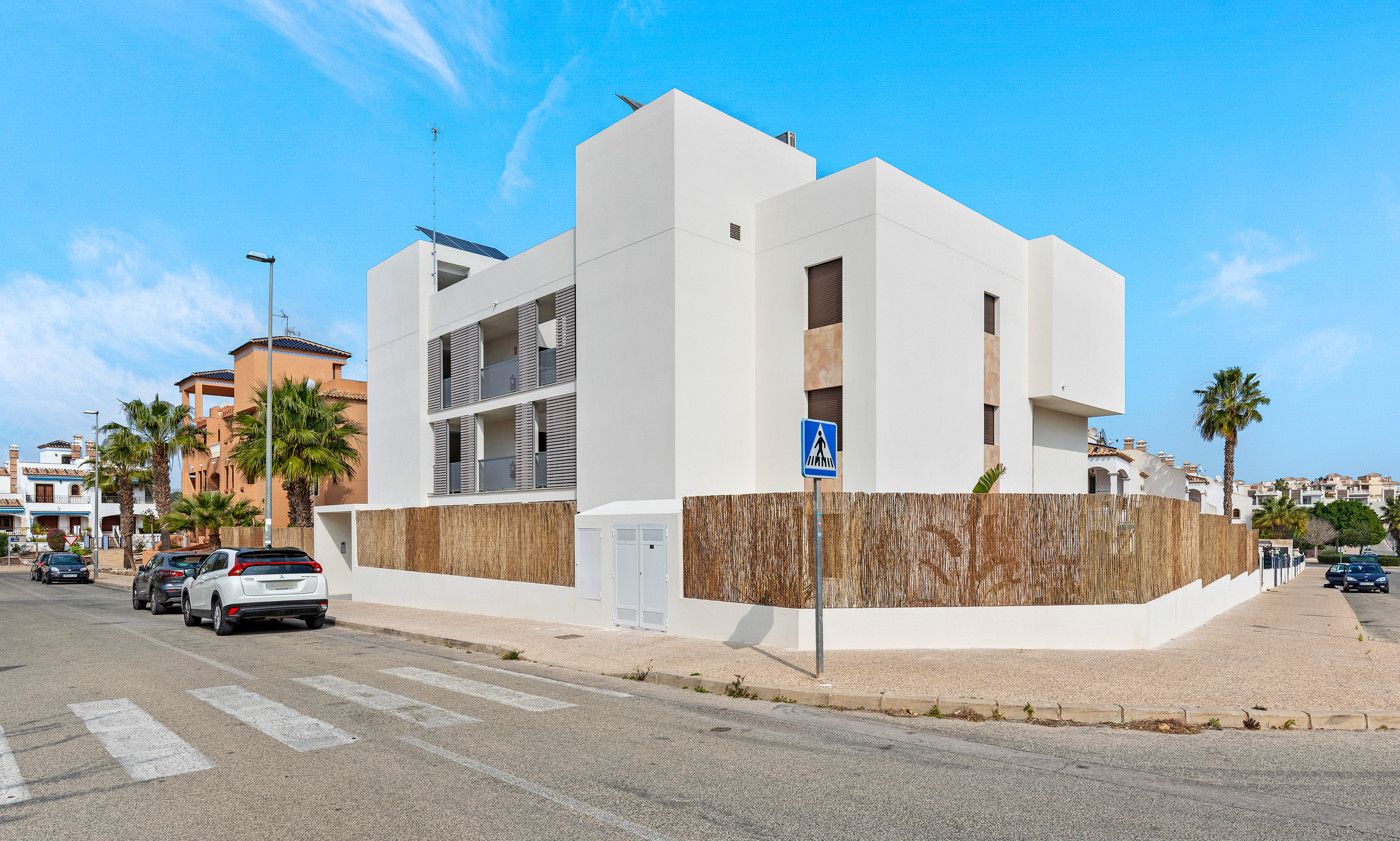 2-Bedroom Apartment in Pau 8, Orihuela Costa - Image 29