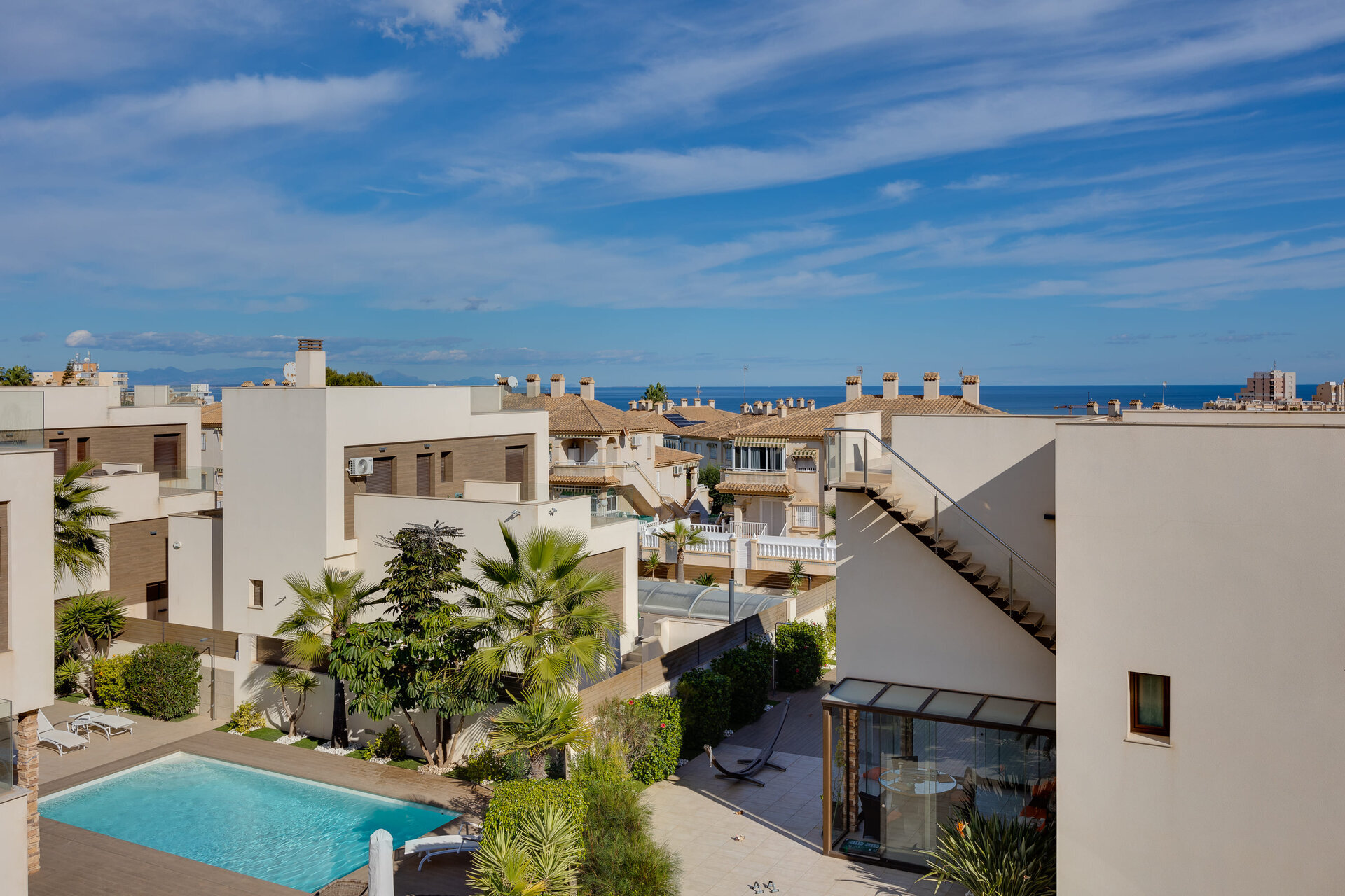 4-Bedroom Townhouse in Torrevieja - Image 12