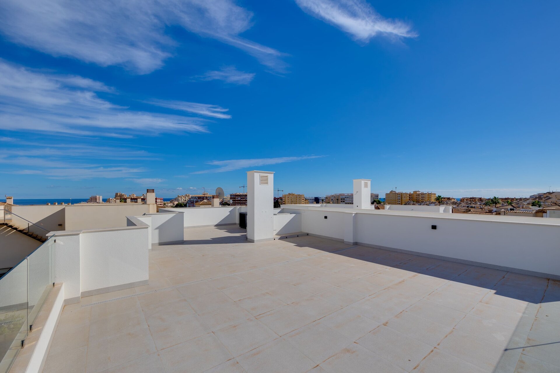 4-Bedroom Townhouse in Torrevieja - Image 15