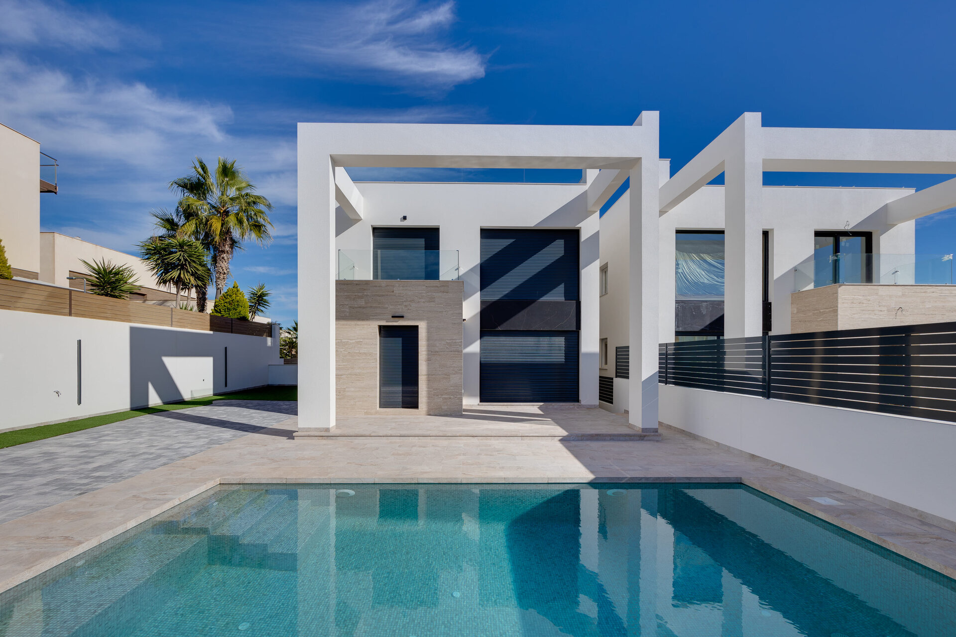 4-Bedroom Townhouse in Torrevieja - Image 21