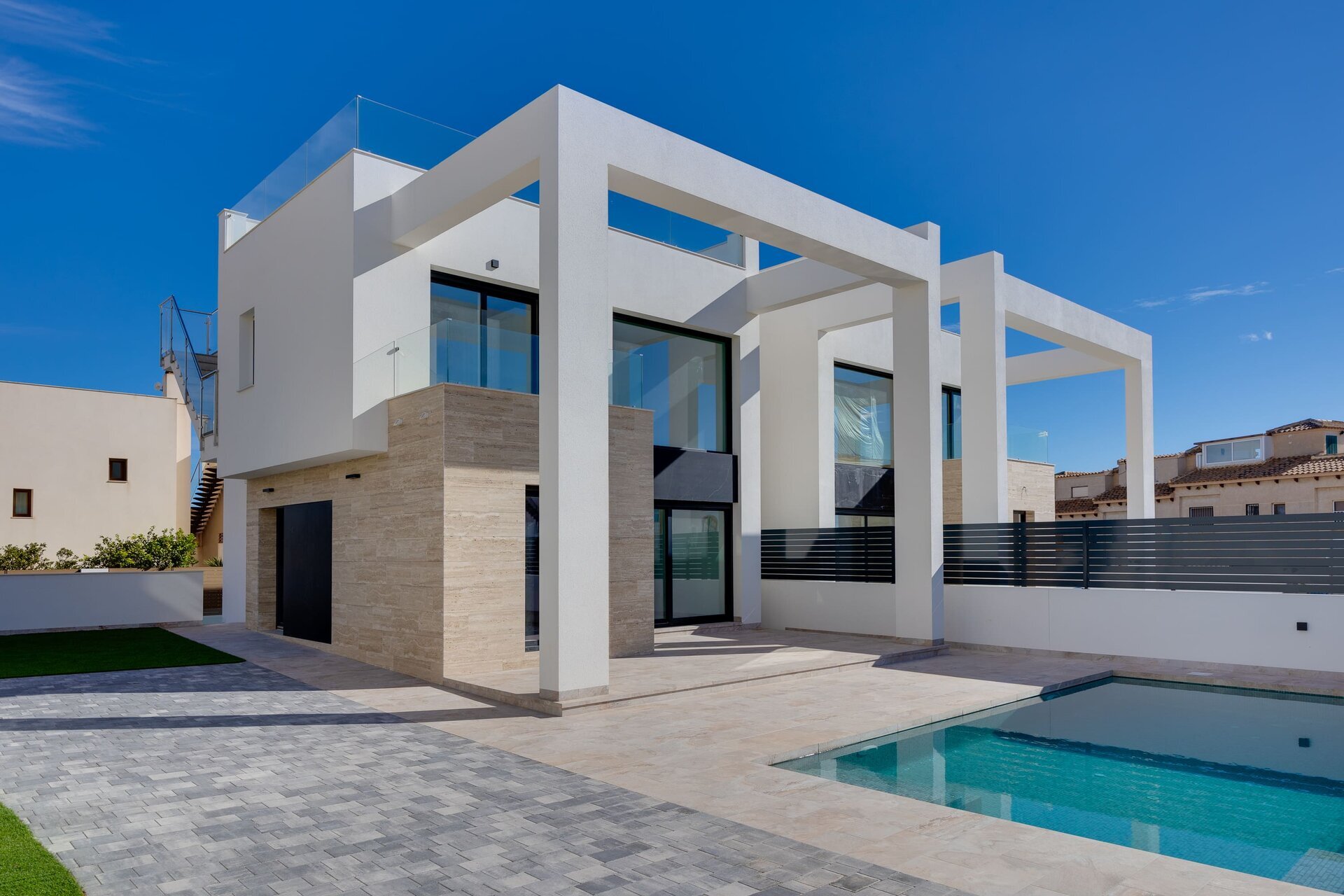 4-Bedroom Townhouse in Torrevieja - Image 24