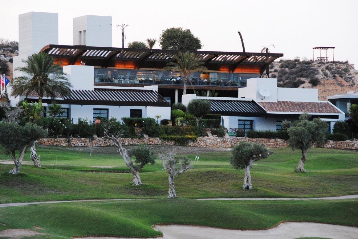 4-Bedroom Detached House in Murcia - Image 9