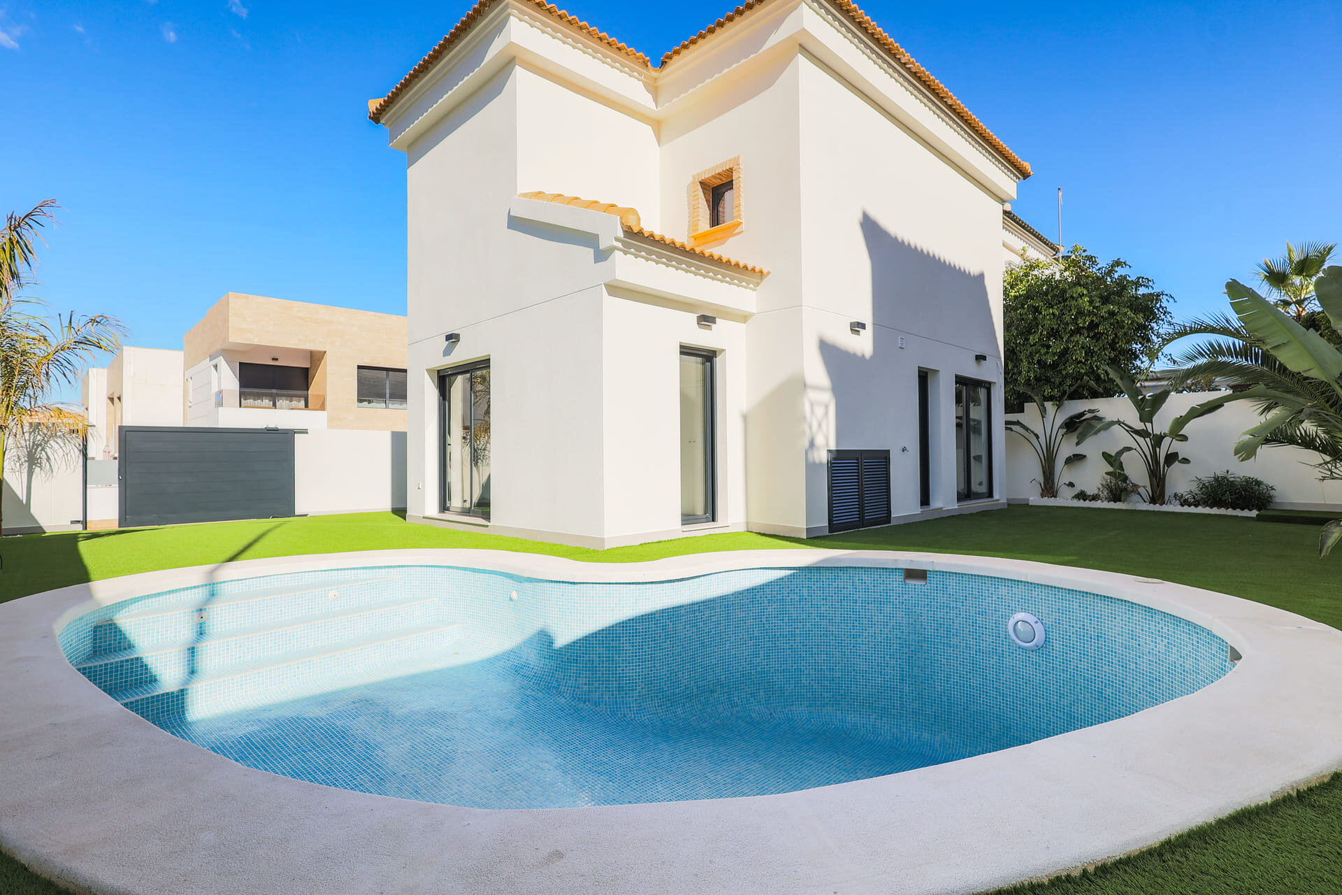3-Bedroom Villa in Orihuela Costa - Image 25