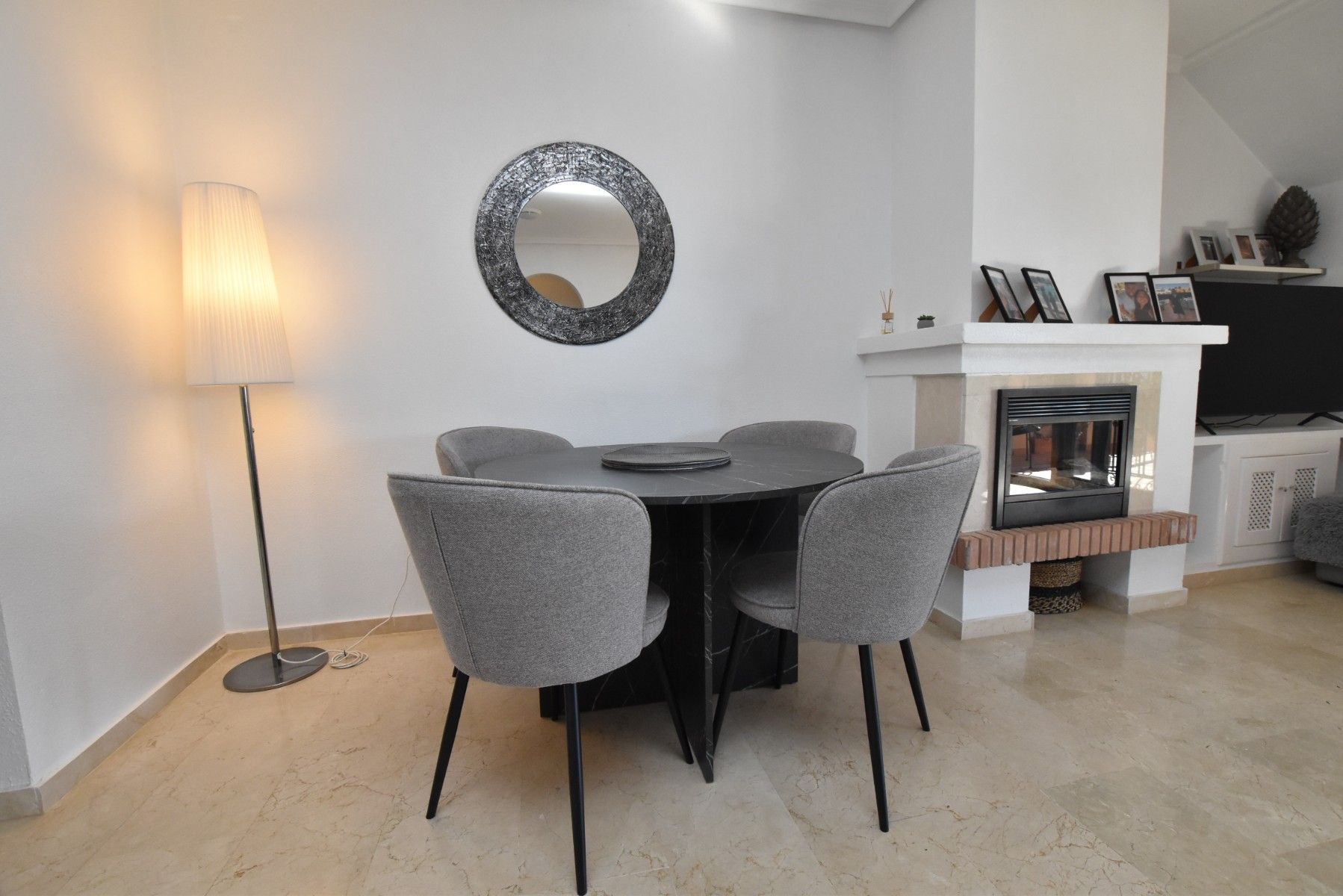 2-Bedroom Bungalow in Comunidad Valenciana, Algorfa - Image 11