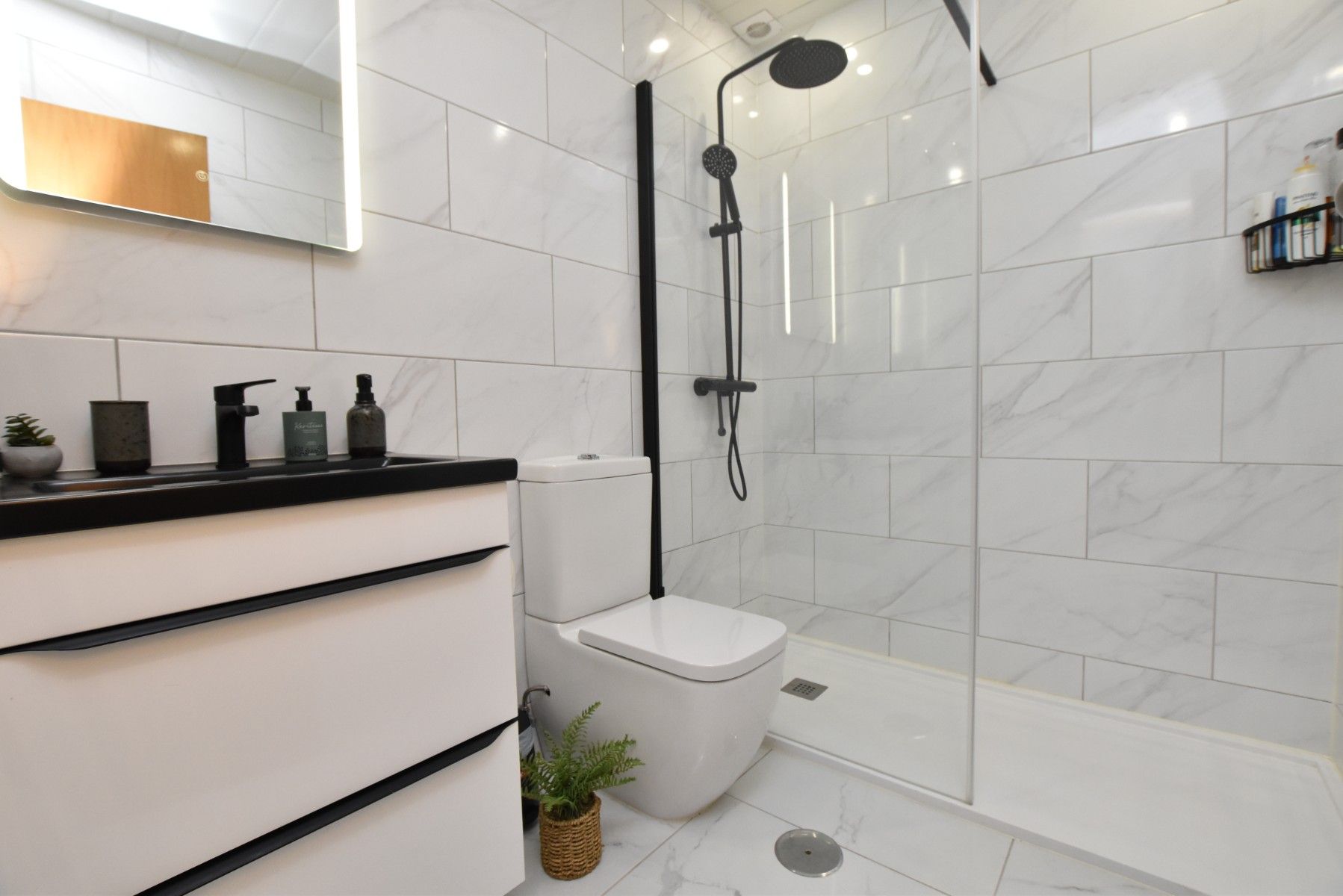 2-Bedroom Bungalow in Comunidad Valenciana, Algorfa - Image 16