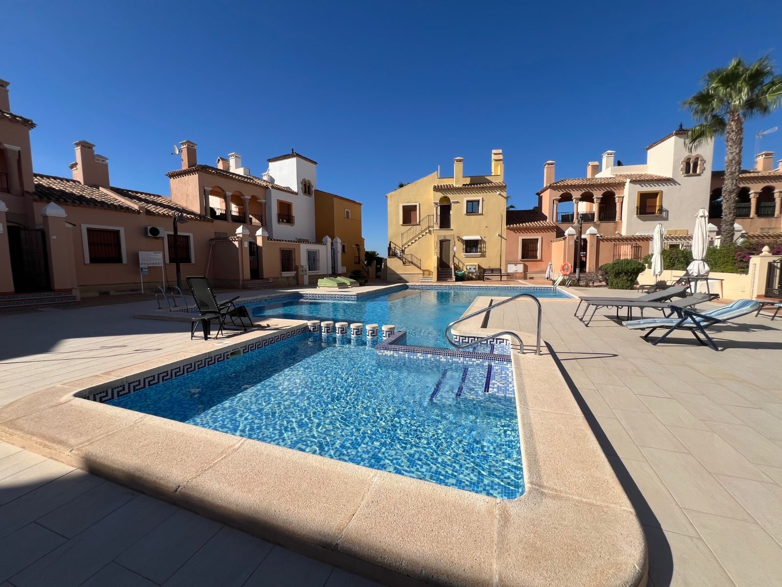 2-Bedroom Bungalow in Comunidad Valenciana, Algorfa - Image 43