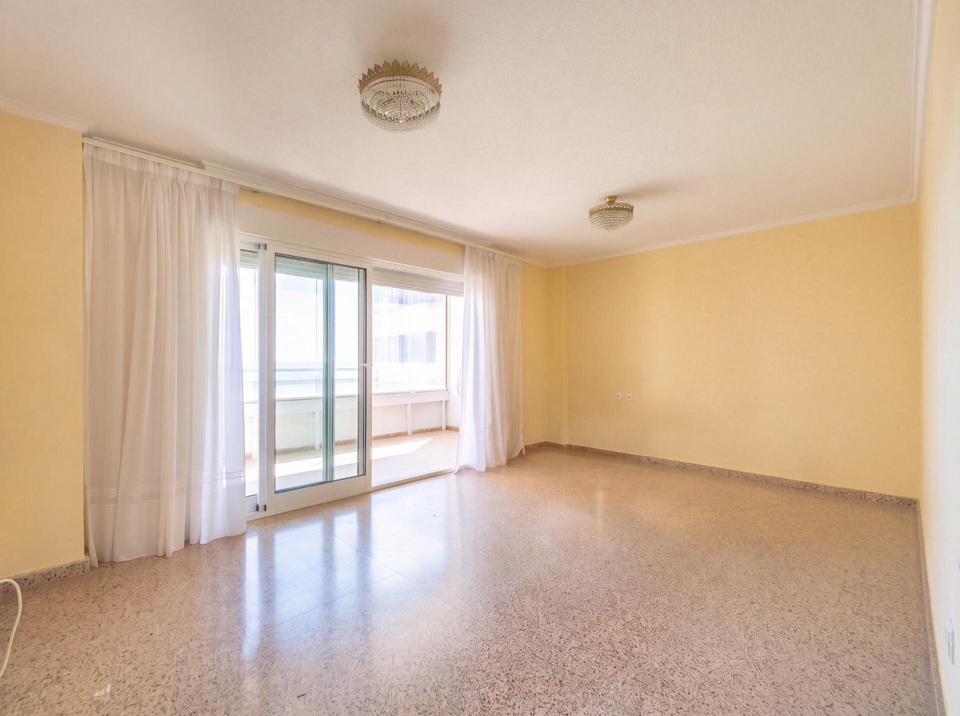 3-Bedroom Apartment in La Mata Pueblo, Torrevieja - Image 11