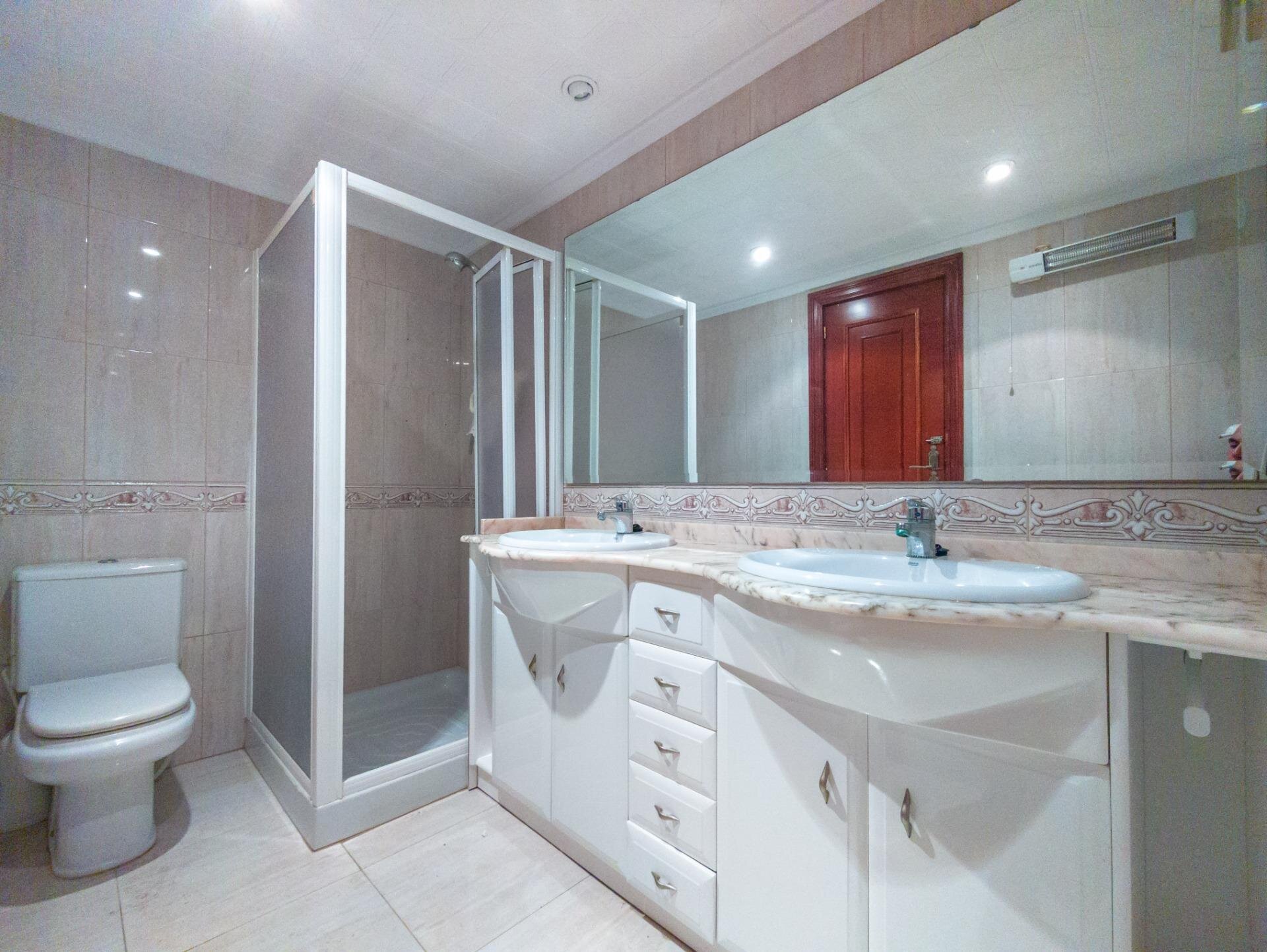 3-Bedroom Apartment in La Mata Pueblo, Torrevieja - Image 15