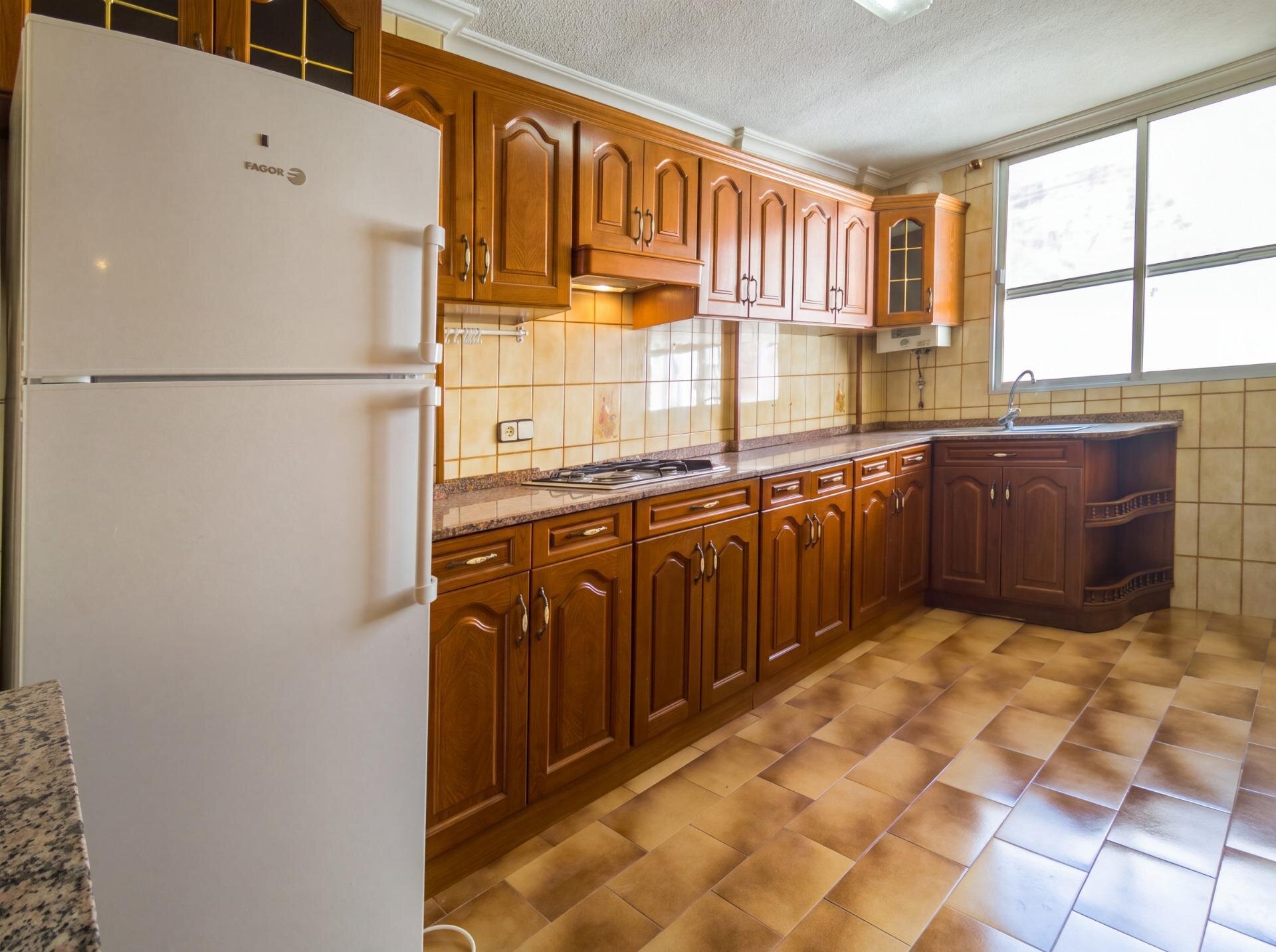 3-Bedroom Apartment in La Mata Pueblo, Torrevieja - Image 7