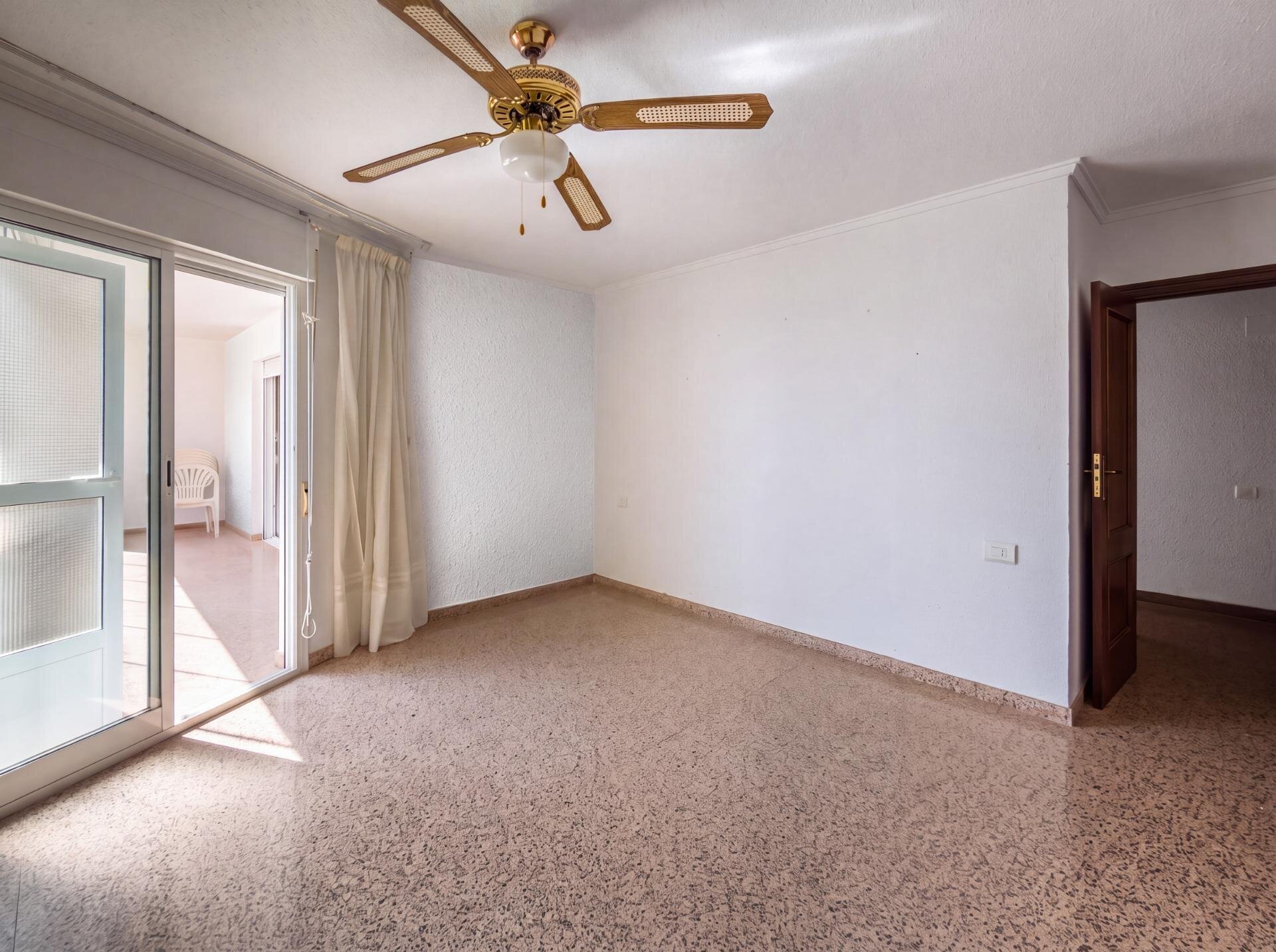 3-Bedroom Apartment in La Mata Pueblo, Torrevieja - Image 9