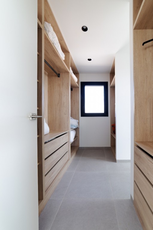 4-Bedroom Villa in Los Montesinos - Image 13