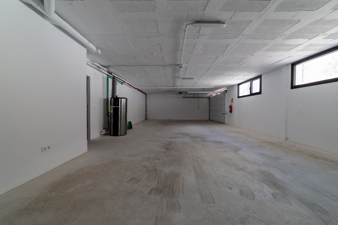 4-Bedroom Villa in Los Montesinos - Image 18