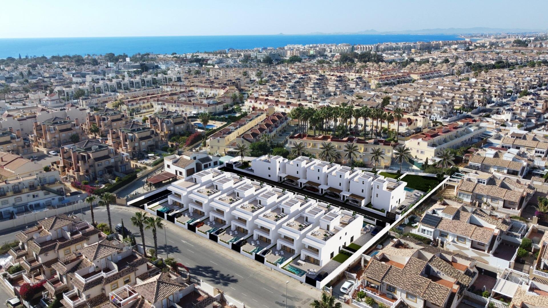Vrijstaande villa met 3 Slaapkamers in Orihuela Costa - Image 2