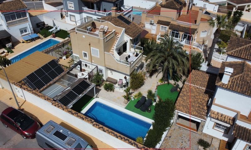 3-Bedroom Villa in San Miguel de Salinas - Image 1