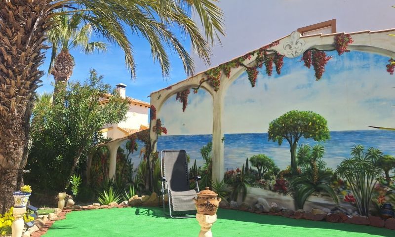 3-Bedroom Villa in San Miguel de Salinas - Image 14