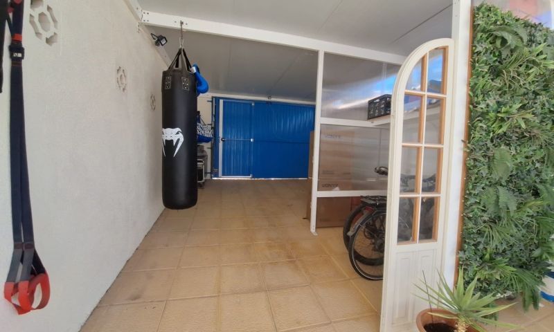 3-Bedroom Villa in San Miguel de Salinas - Image 17