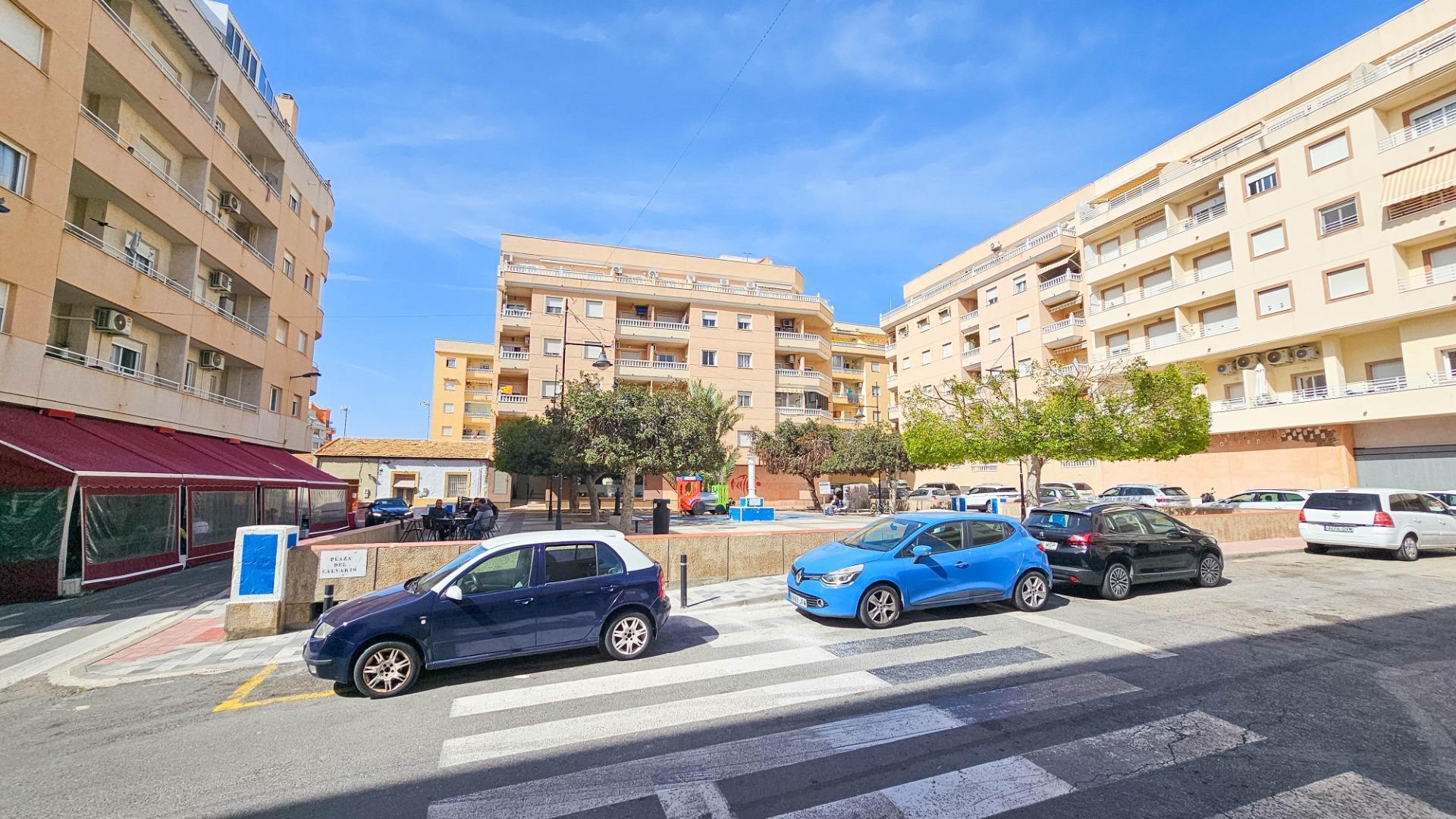 2-Bedroom Apartment in Torrevieja - Image 20