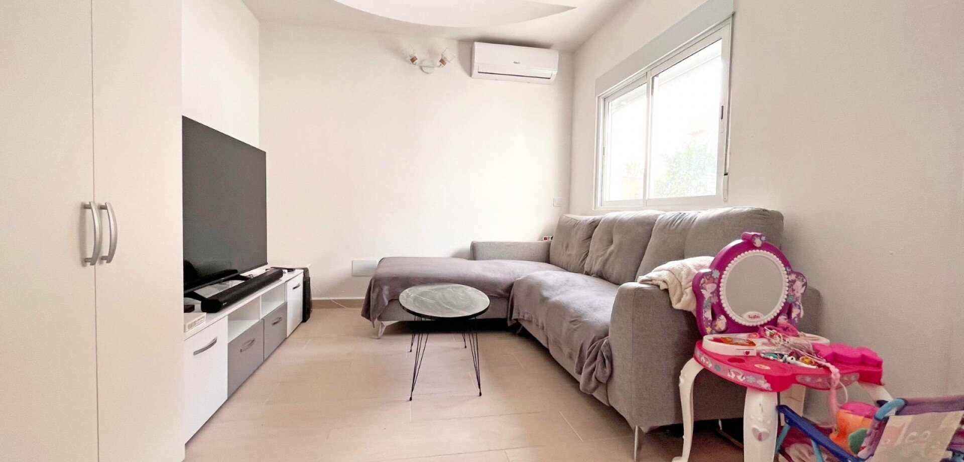 2-Bedroom Bungalow in La Chismosa, Orihuela Costa - Image 13