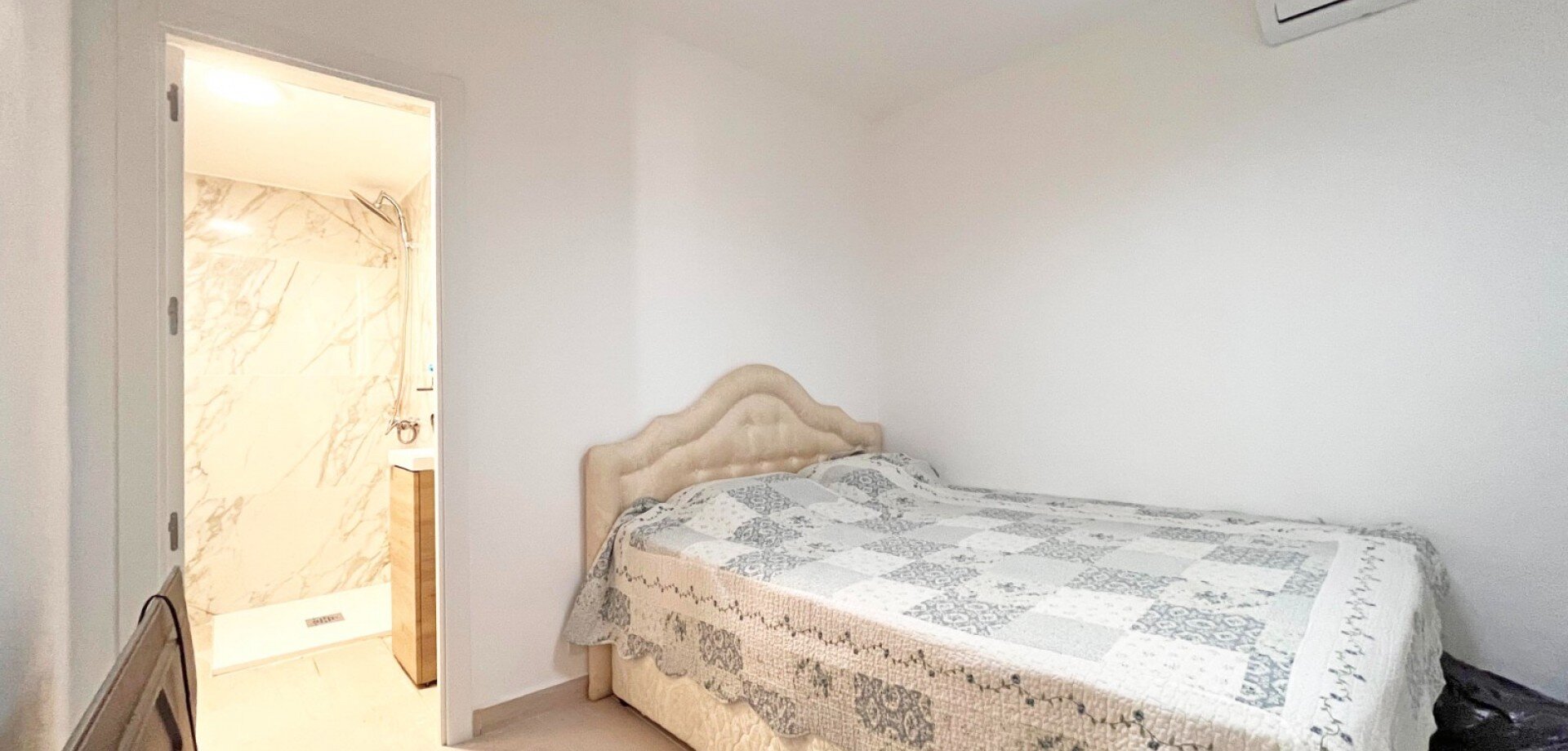 2-Bedroom Bungalow in La Chismosa, Orihuela Costa - Image 15